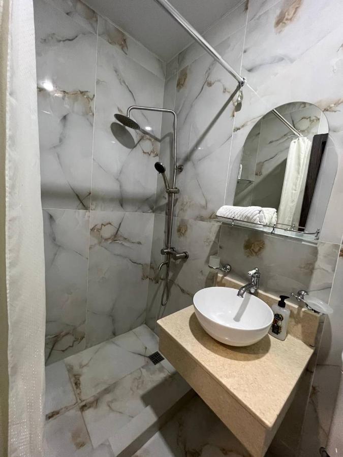 Мини-гостиница Ардзинба 129 Гагра Экстерьер фото